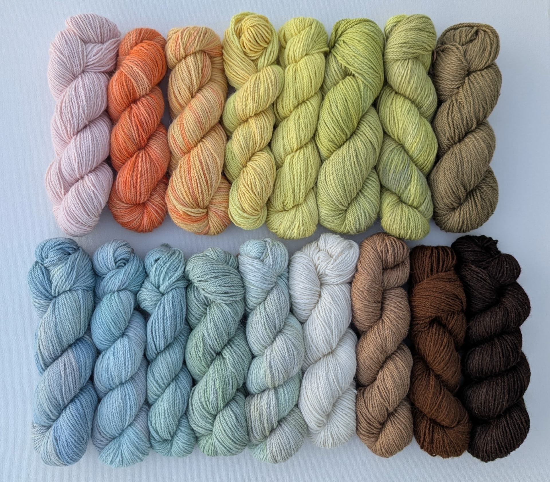 Kasvivärjätyt ja luonnonväriset alpakkalangat